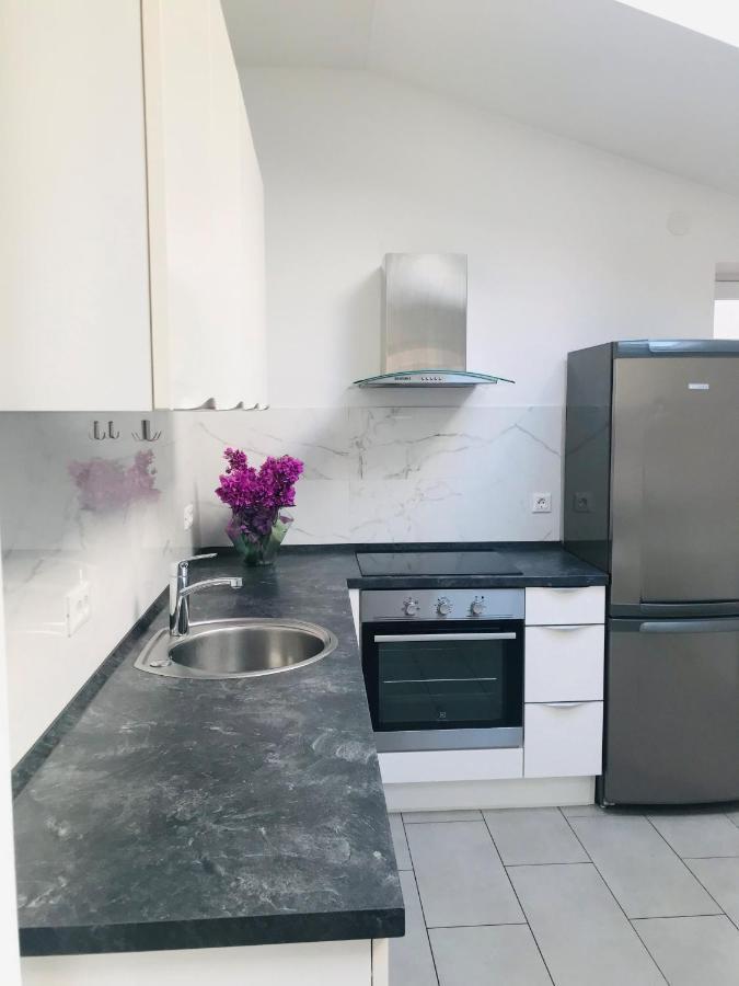 Lili Mar, 2-bedroom With Private Parking Dubrovnik