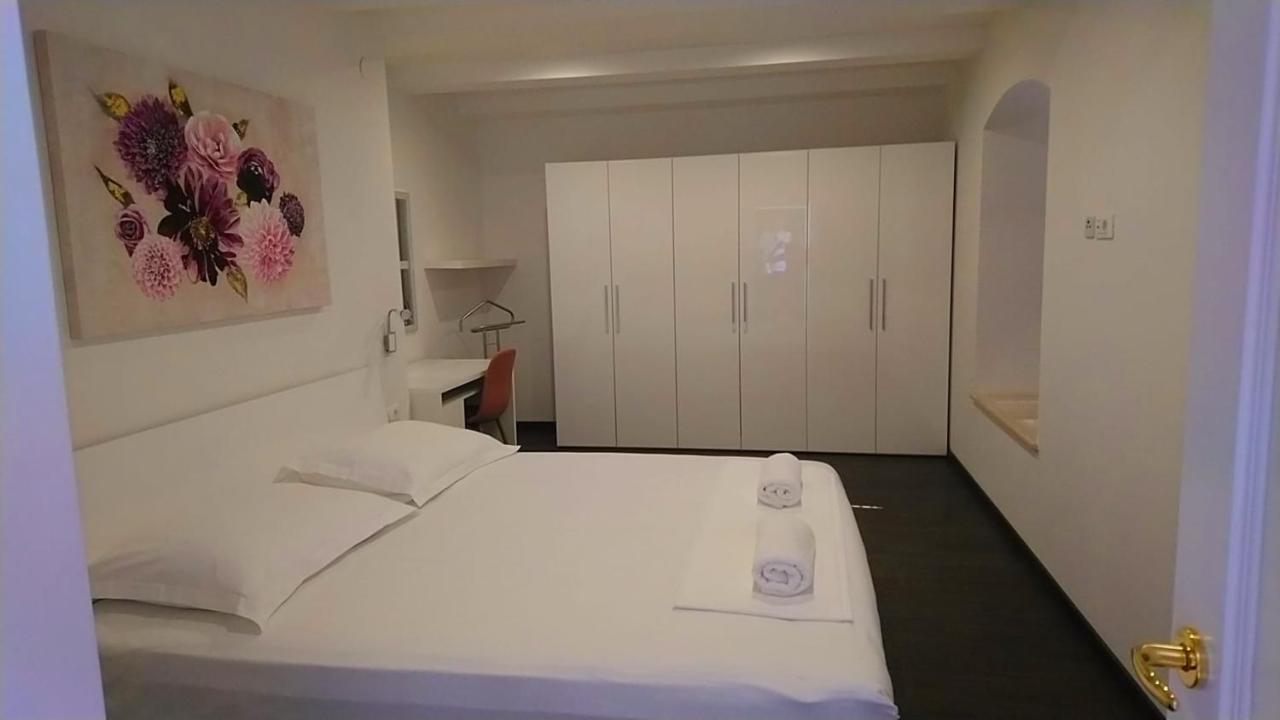 Lili Mar, 2-bedroom With Private Parking Apartmán